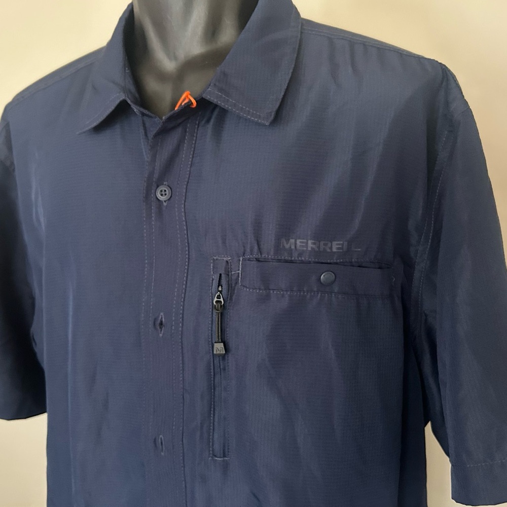 MERRELL mens 2XL mesh lined button down “outdoor” short sleeved shirt